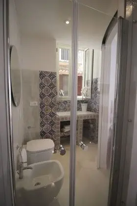 Junior Süit, Balkon