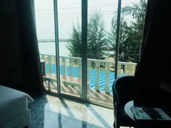 Standard Seaview