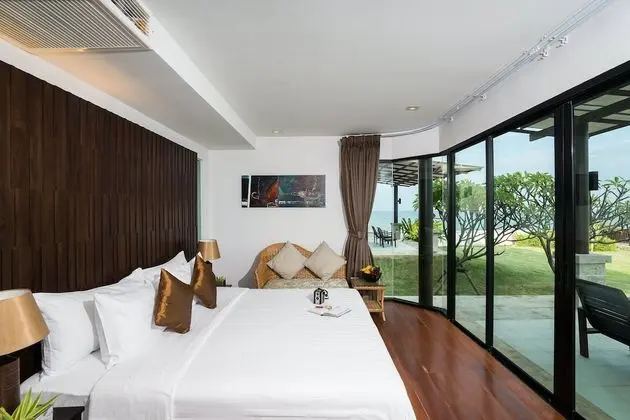 Beachfront Villa