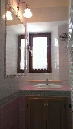 Tek Büyük veya İki Ayrı Yataklı Oda, Özel Banyo