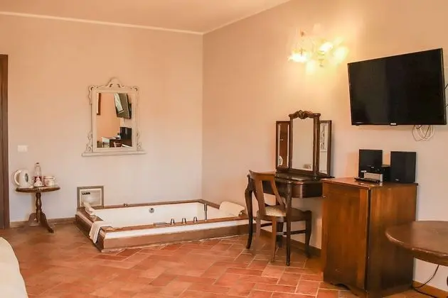 Süit, Sıcak Su Küveti (Lavander Spa)