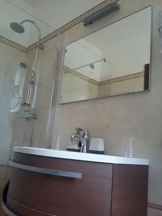 Tek Büyük Yataklı Oda, Dağ Manzaralı