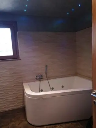 Standard Tek Büyük Yataklı Oda, Ortak Banyo