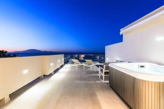 Luxury Süit, Deniz Manzaralı, Denize Bakan