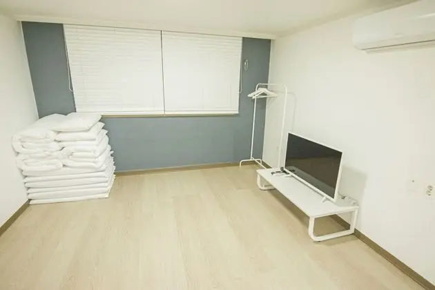 Deluxe Ondol B (Hotel Room)