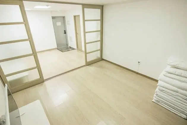 Deluxe Ondol B (Hotel Room)