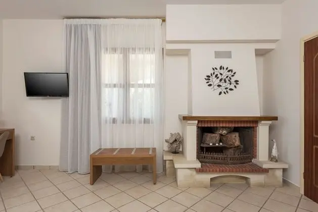 Villa (Aphrodite)