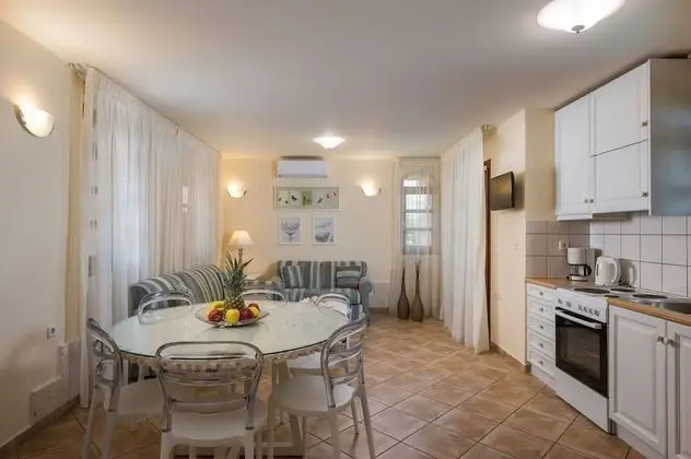 Villa (Argo)