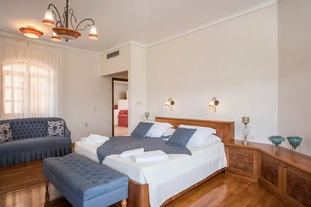 Villa (Natalie)