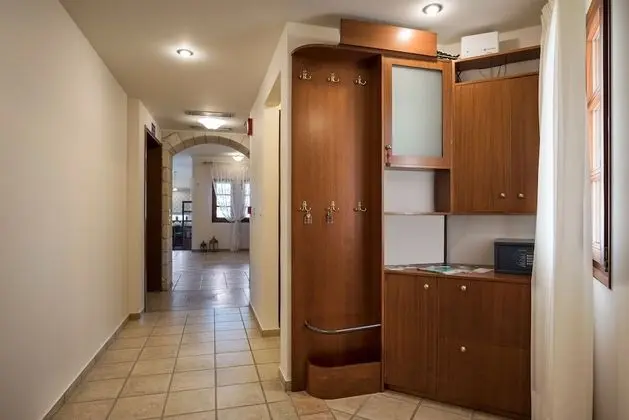 Villa (Natalie)