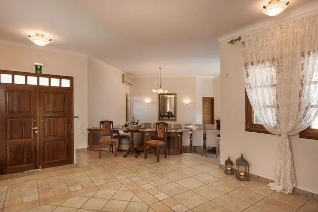 Villa (Natalie)