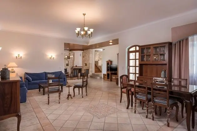 Villa (Natalie)