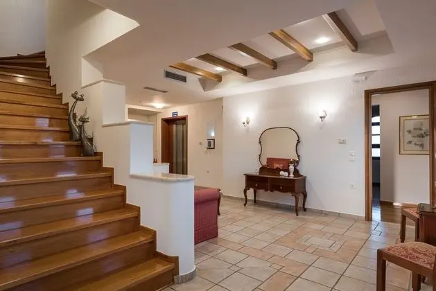 Villa (Natalie)
