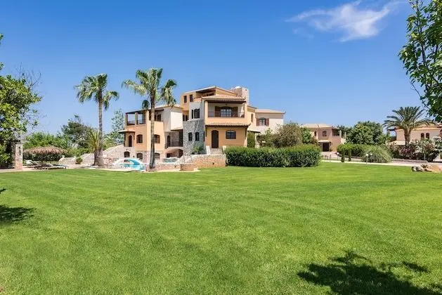 Villa (Natalie)