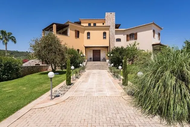 Villa (Natalie)