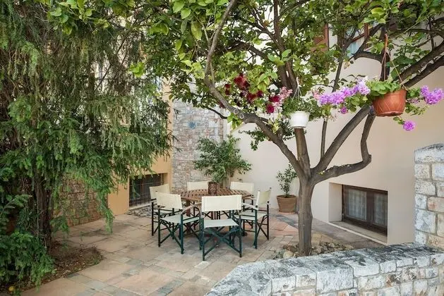 Villa (Natalie)