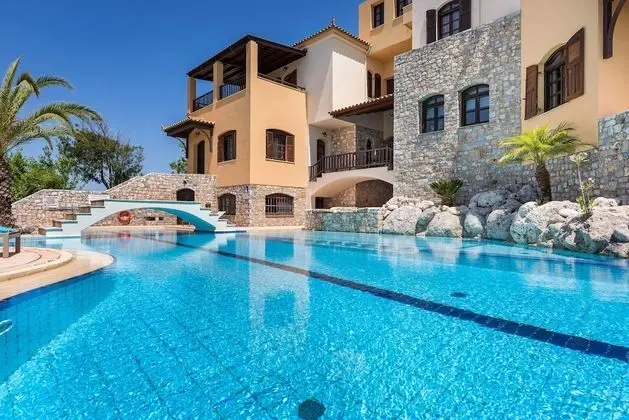 Villa (Natalie)