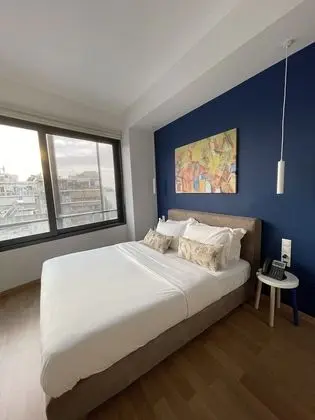 City Tek Büyük Yataklı Oda