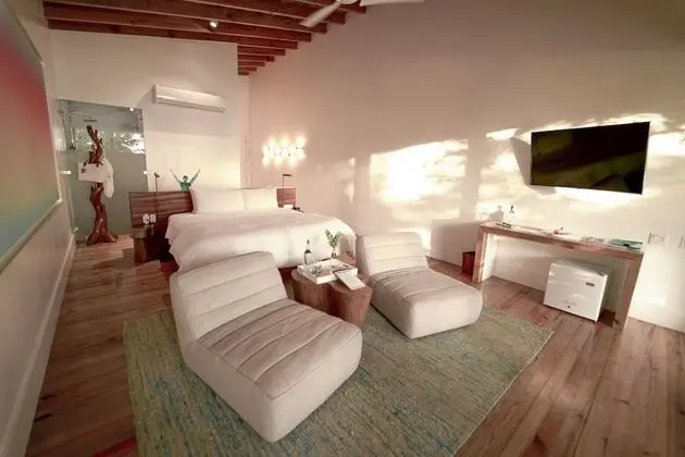 Luxury Suite, 1 King Bed, Sea View