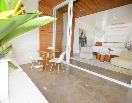 Luxury Suite, 1 King Bed, Sea View