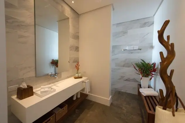 Luxury Suite, 1 King Bed, Sea View