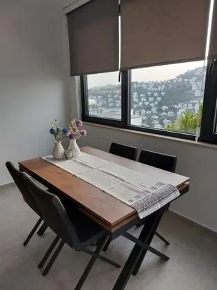 Villa, Deniz ve Dağ Manzaralı, Özel Bahçeli