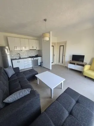 Studio, Deniz ve Dağ Manzaralı, Özel Bahçeli