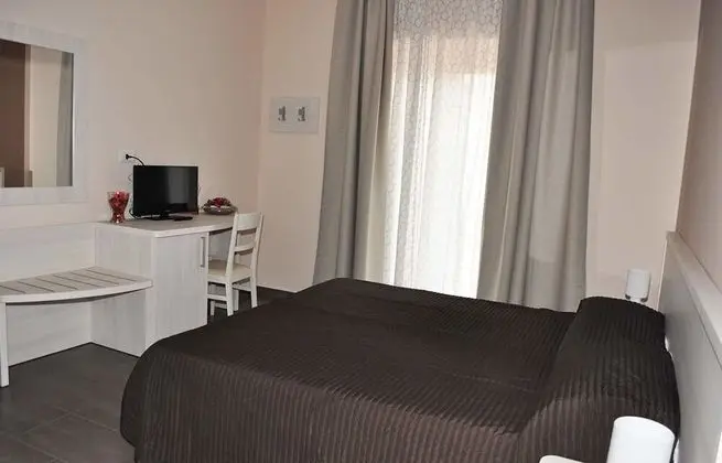 Classic Tek Büyük veya İki Ayrı Yataklı Oda, Engellilere Uygun, Bahçe Manzaralı