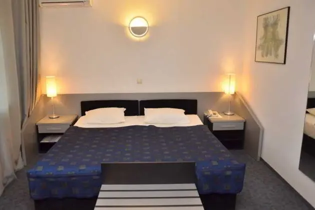 1 Çift ​​kişilik Yatak Standard