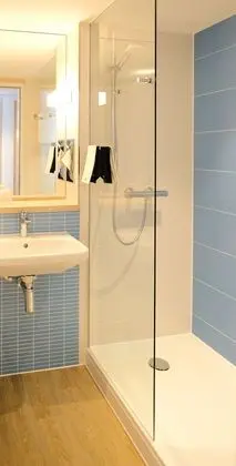 Comfort Tek Büyük veya İki Ayrı Yataklı Oda