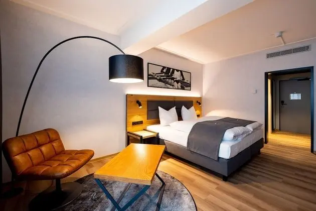 Standard Tek Büyük Yataklı Oda