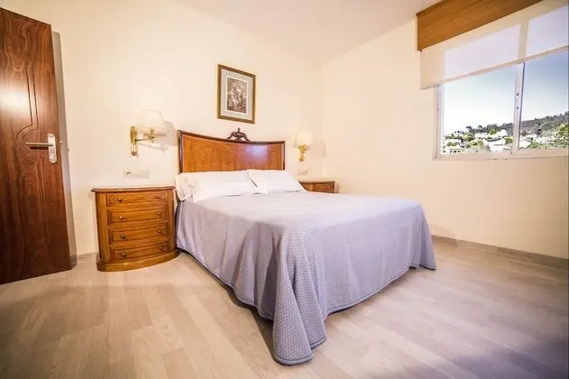 Classic Tek Büyük Yataklı Oda