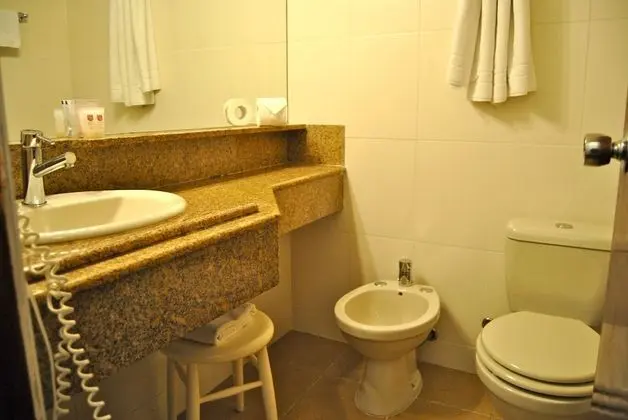 Üç Kişilik Oda