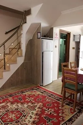 Villa - Ortak Havuzlu