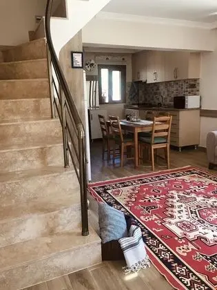Villa - Ortak Havuzlu
