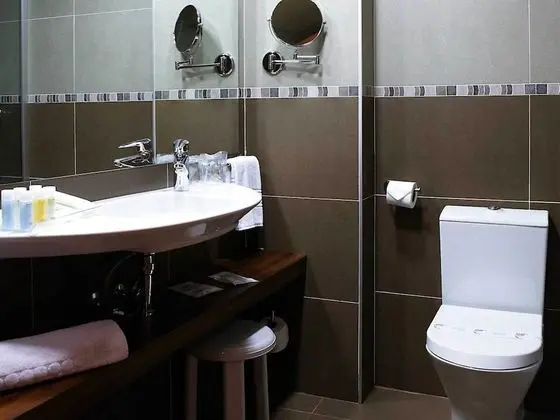 Büyük Yataklı Tek Kişilik Oda