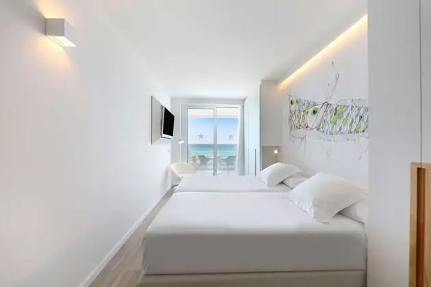 Tek Büyük Yataklı Oda, Balkon, Deniz Manzaralı