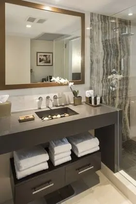 Premium Oda, 2 Büyük (Queen) Boy Yatak, Balkon, Kısmi Deniz Manzarası