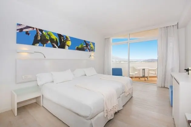 Standard Oda, Balkon, Kısmi Deniz Manzaralı