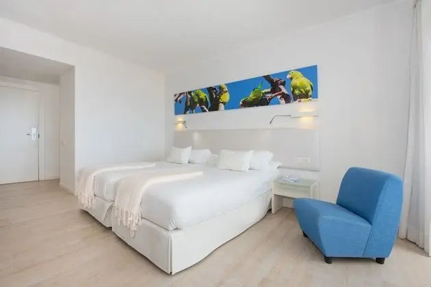 Standard Oda, Balkon, Kısmi Deniz Manzaralı