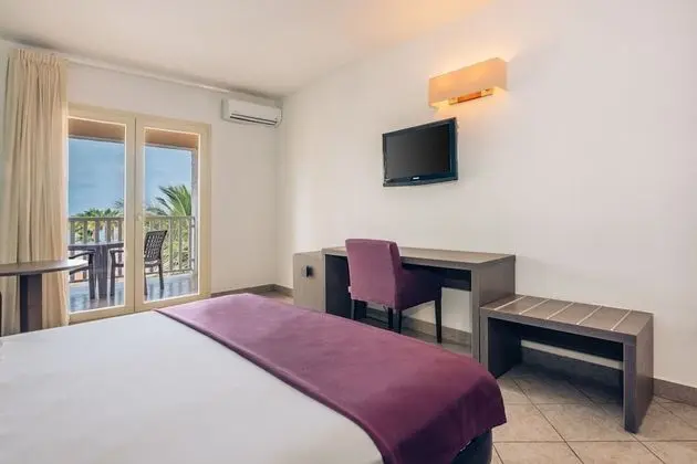 Tek Büyük Yataklı Oda (Sea View)