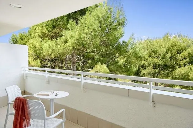 Tek Büyük Yataklı Oda, Balkon