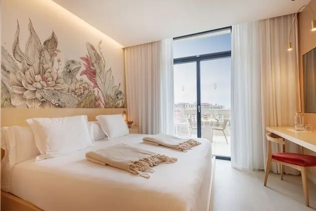 Deluxe Terrace Single Use