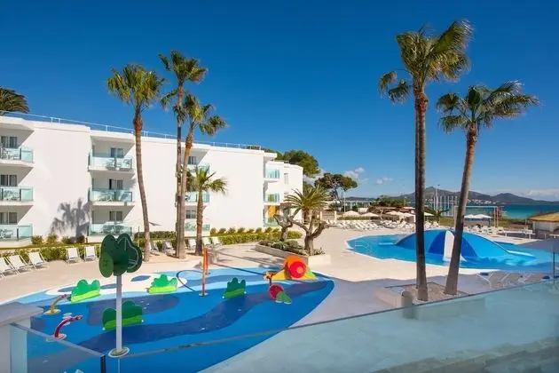 Family Oda, Kısmi Deniz Manzaralı (2 adults + 2 child)