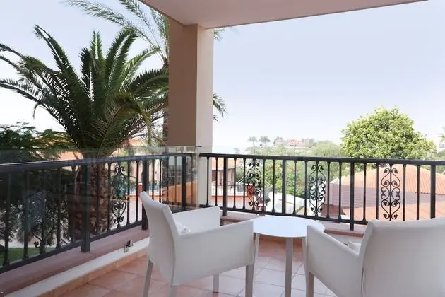 Double Interconnecting Side Sea View (3+2)