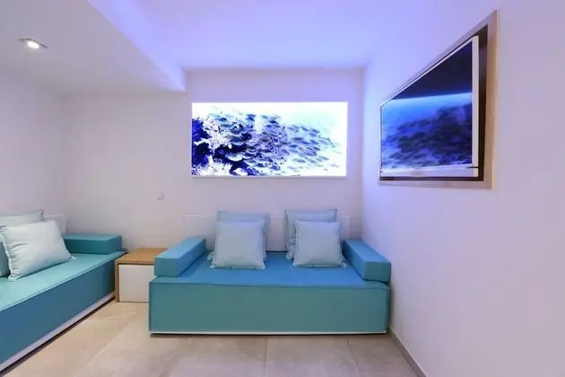 Family Oda, Balkon (2 adults + 2 children)