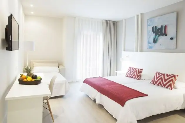 Deluxe Üç Kişilik Oda