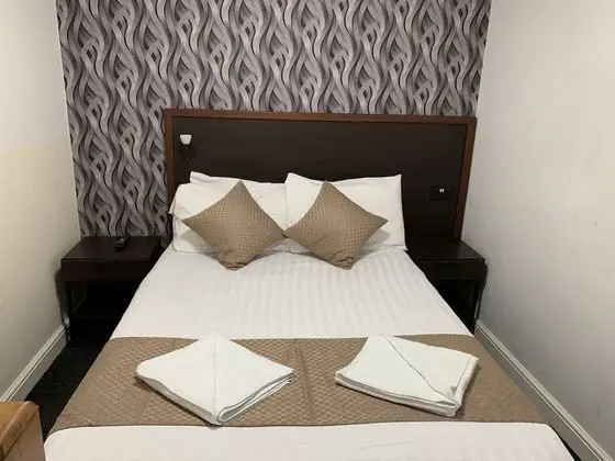 Tek Büyük Yataklı Oda
