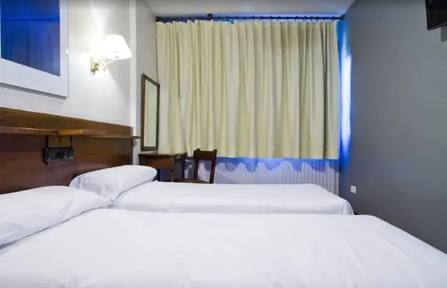 Tek Büyük Yataklı Oda, Balkon, Şehir Manzaralı (with extra bed)