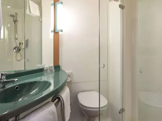 Oda, 2 Tek Kişilik Yatak